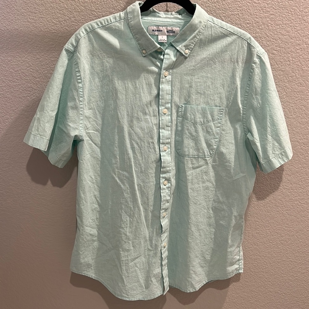 Men’s Large Button down shirt sleeve